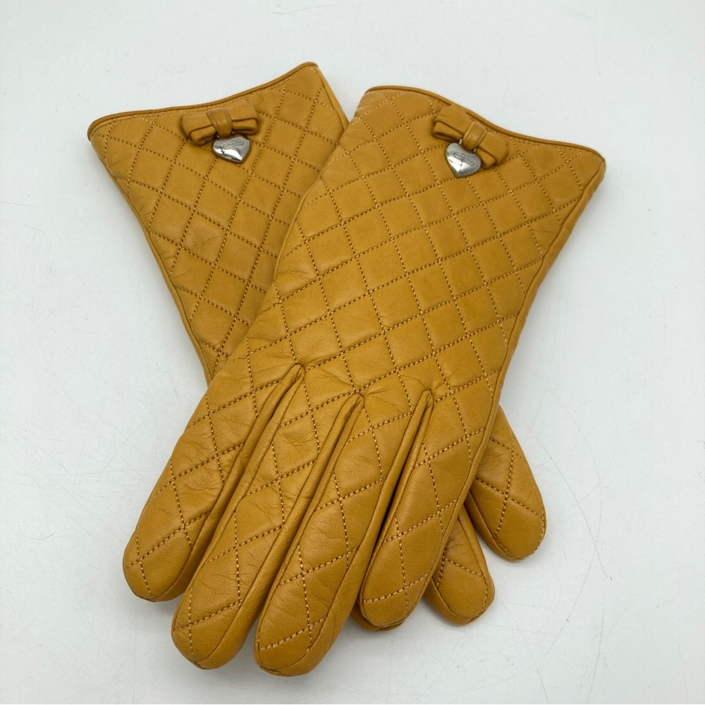 NWT Coach Quilted Bow Charm Leather and Wool Gloves in Amber